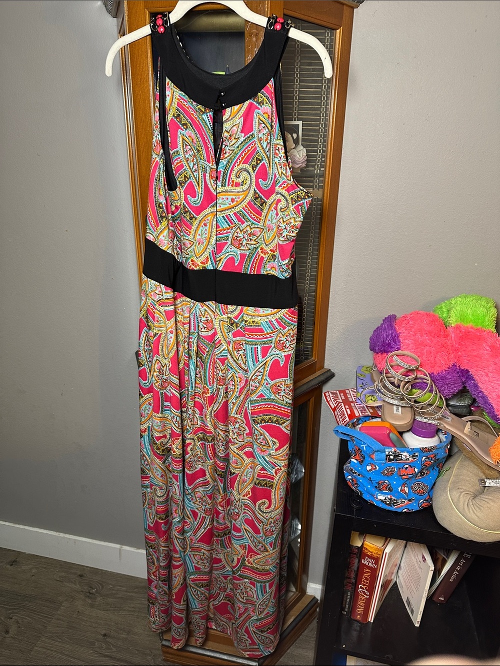 Ronni Nicole Pink Paisley Maxi Dress with Black Accents - Picture 4 of 5
